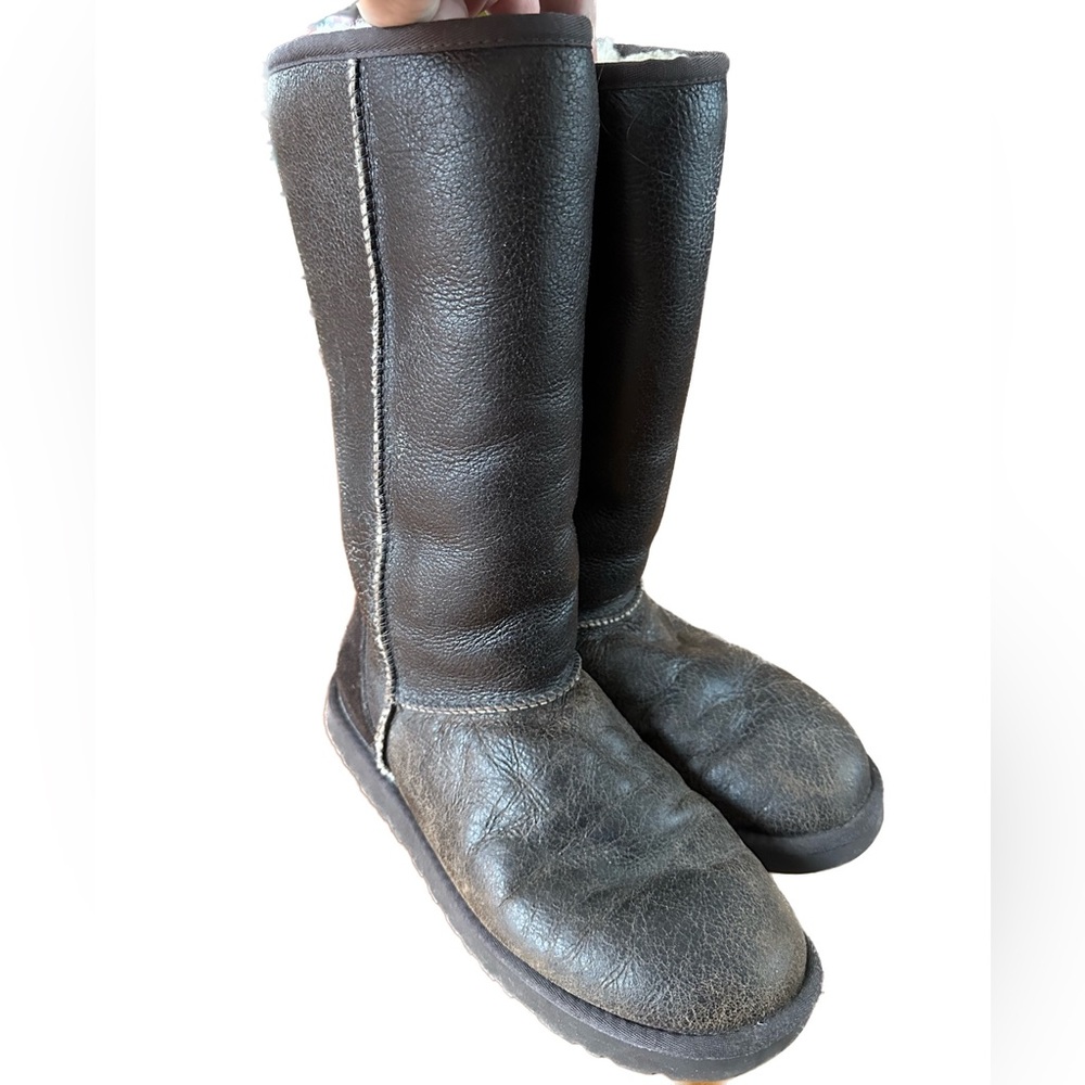Ugg Classic Tall Bomber Boots 9